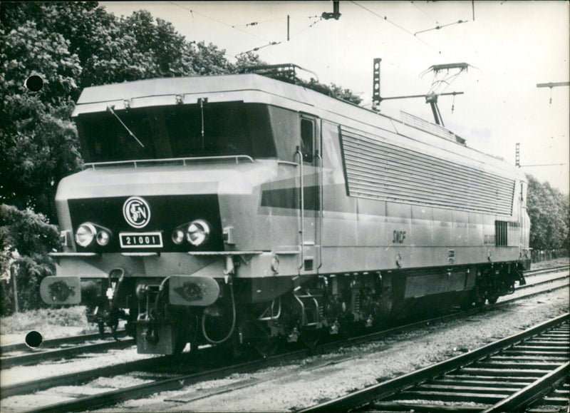 ELECTRIC GOODS MOST THEIR OUR REMINDER LOCOMOTIVES GEAR UNLOG PREMIERE - Vintage Photograph