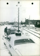 1970 LIGHTS HIGHWAY YED DENS TELESCOPIC CARS PVA PLACED TURNING TRAFFIC POLICE - Vintage Photograph