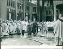 HEART SACRE NUNCIO BRUSSELS CARDIJN TOWARDS NATIONAL CARDINAL CONCELE - Vintage Photograph