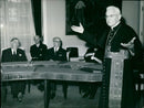 DELEGATION OCCASION BRUSSELS CARDIJN FOUNDER CARDINAL CARDIN LEFT PERMANEN - Vintage Photograph