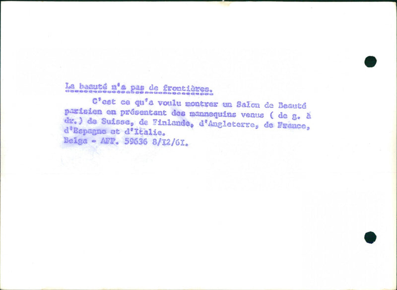 SALON SPAIN BEIGA MODELS FRANCE ITALY DODDOOSOOD PRESENTING PARIS FINLAND - Vintage Photograph