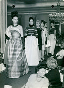 NIGHT DRESSES BRUSSELS MODELS EVENING COCKTAIL ENTIRELY NOTICED ARE ESTABL - Vintage Photograph