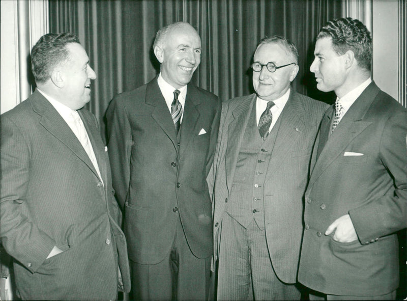 1959 MAITRE BELLAND LYR IONDERMAROQ FRIENDS OCCASION BRUSSELS WRITERS PRESIDENT - Vintage Photograph