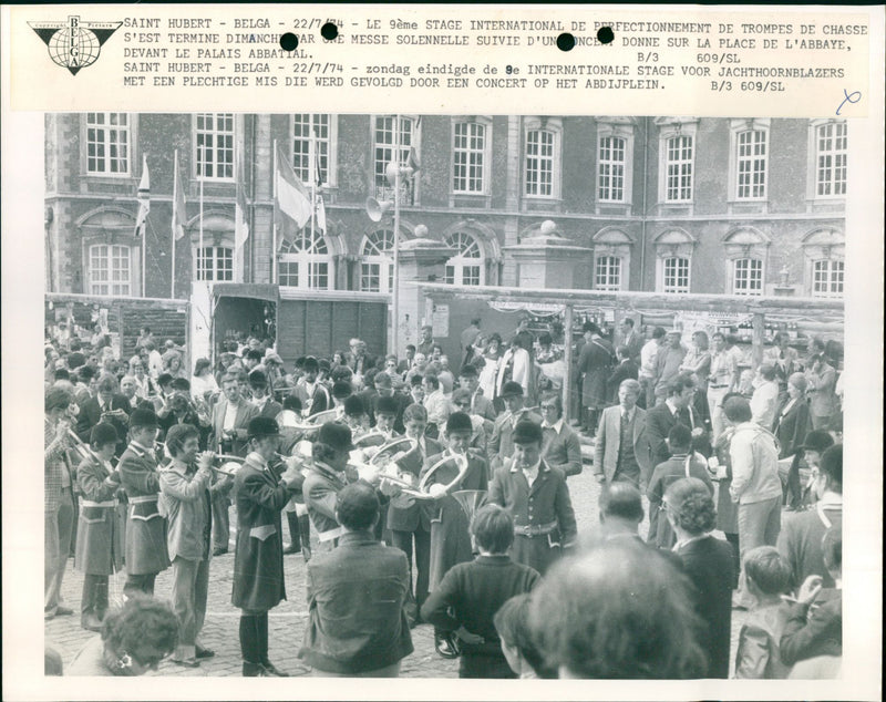 1974 INTERNATIONAL STAGE CONCERT - Vintage Photograph