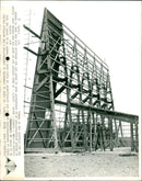 Copy VILLERS - LA - TOUR /9/75 - ON VIENT DE COMMENCER LA CONSTRUCTION - Vintage Photograph