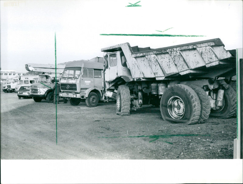 1994 TRUCK ASSUMED OLD WHICH ALL - Vintage Photograph