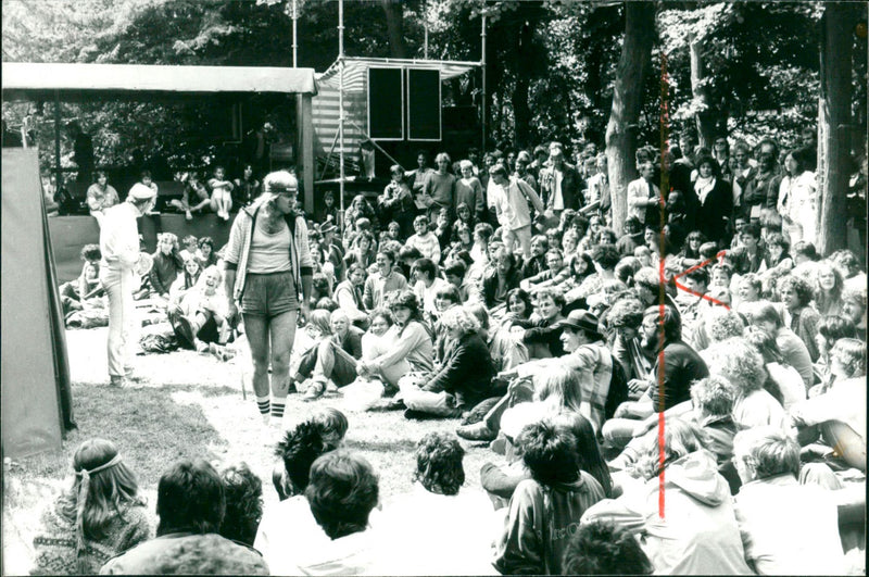 1985 MUSIC AND THEATRE GROUPS EUROPE AFRICA AMERIC JAZZ ROCK - Vintage Photograph