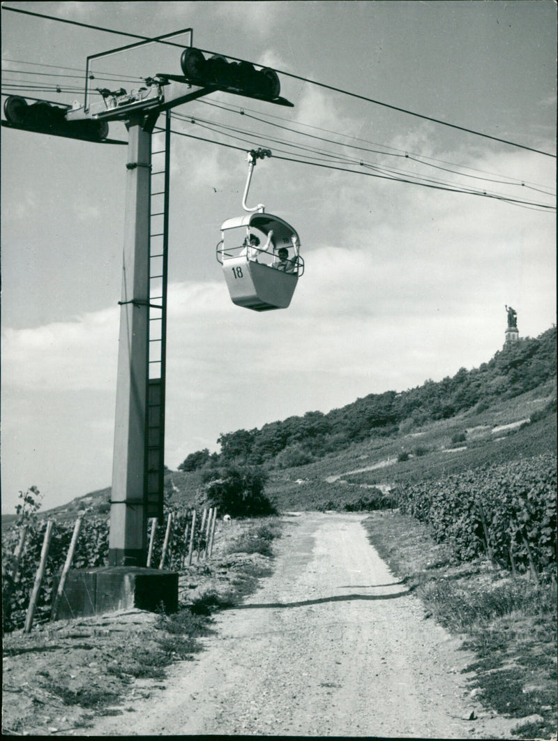 Rüdesheim cabin cable car - Vintage Photograph
