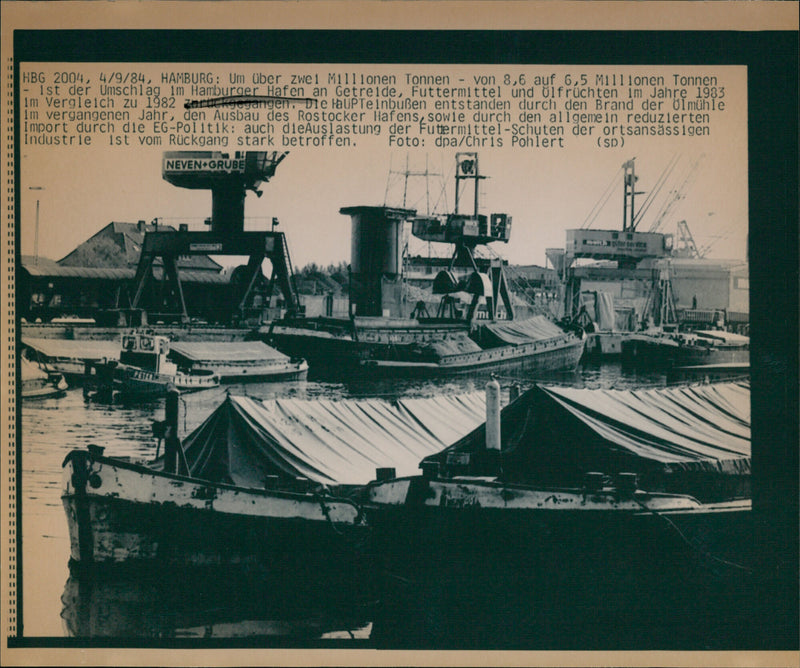 HBG , 4/9/84 , HAMBURG : Um uber zwe 1 Millionen Tonnen - von 8,6 auf 6,5 M - Vintage Photograph