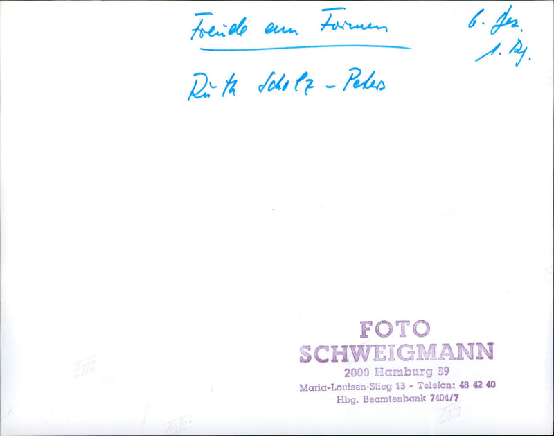 RUTH SCHOLZ PELES GERMAN SINGERSONGWRITER SHE LIVES - Vintage Photograph