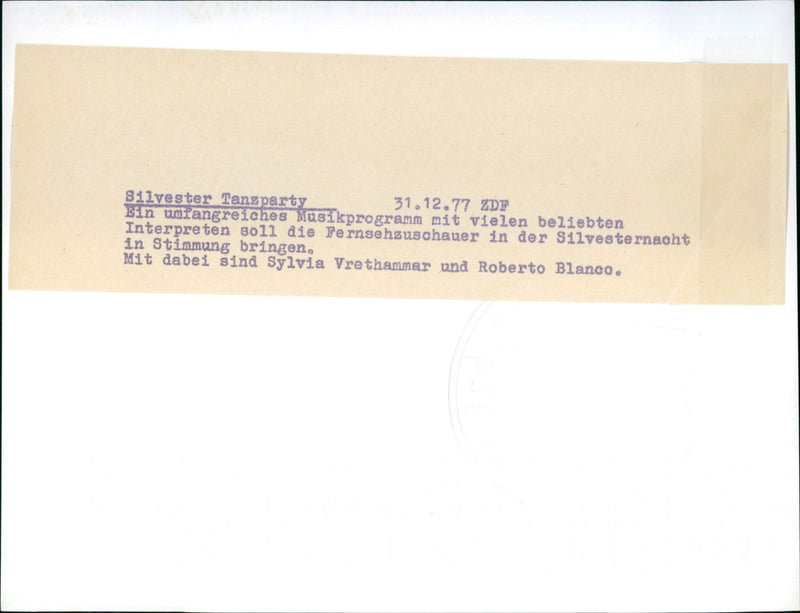 1977 NEW YEARS EVE DANCE PARTY BIN EXTENSIVE MUSIC PROGRAM MANY POPULAR - Vintage Photograph
