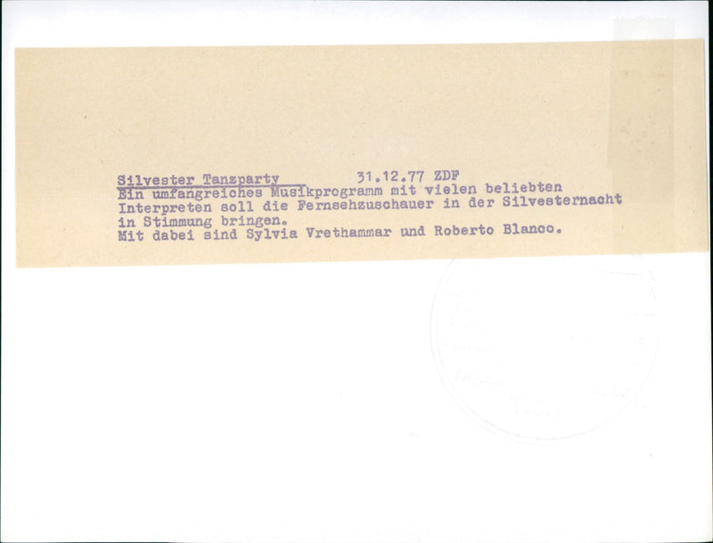 1977 NEW YEARS EVE DANCE PARTY BIN EXTENSIVE MUSIC PROGRAM MANY POPULAR - Vintage Photograph