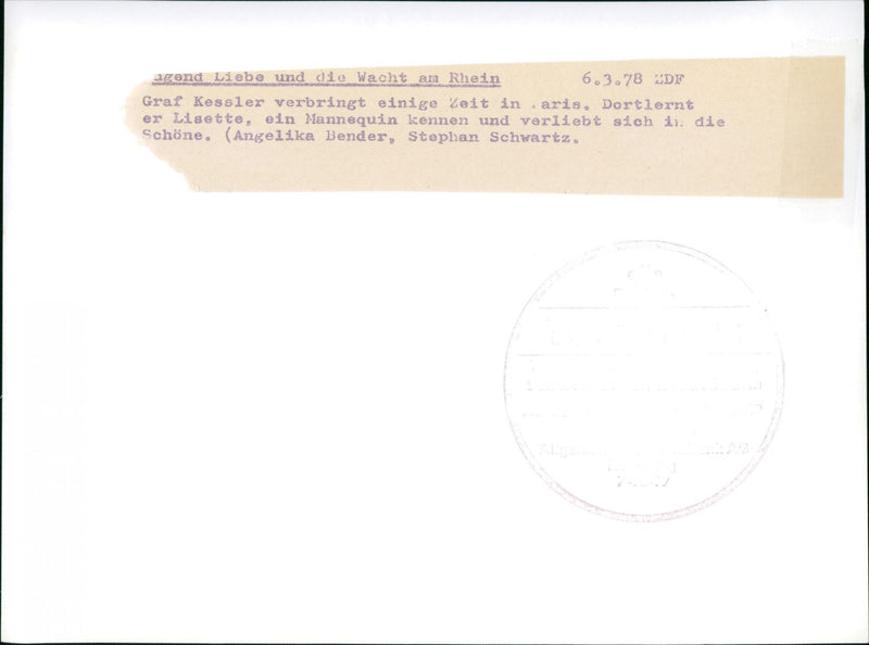 1978 COUNT KESSLER HANGS SOME ARIS THERE MEETS LISETTE MODEL GRAF - Vintage Photograph