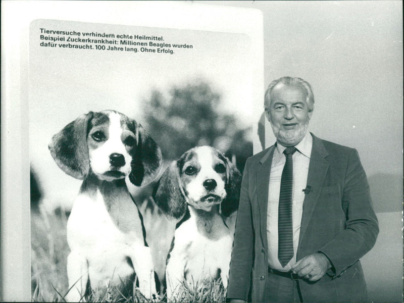 1979 ANIMAL EXPERIMENTS PREVENT REAL REMEDIES BOISPIEL DIABETICS MILLIONS BEA - Vintage Photograph