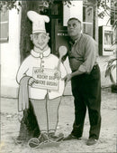 SPESIALITA MENUE HERE DOES THICK GUSTAVTIDE HBA GEFICKENSTRASSE OFFICIA - Vintage Photograph