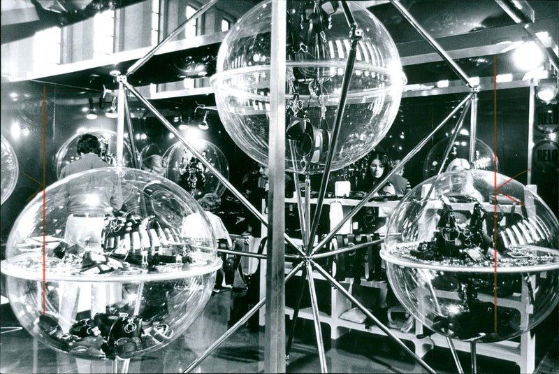 1971 Autumnuesse - AutumnUesse Nessen - Autumnuesse Fowe. Wesent - Vintage Photograph