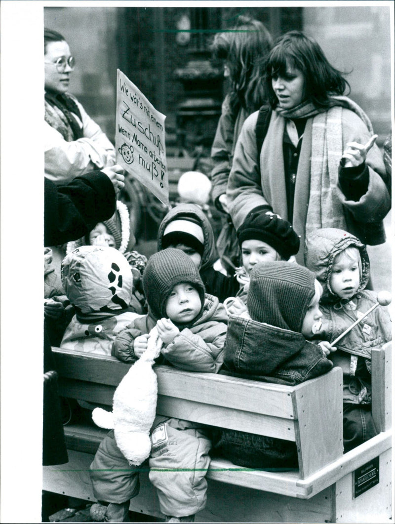 Protest rally on the Römerberg - Vintage Photograph