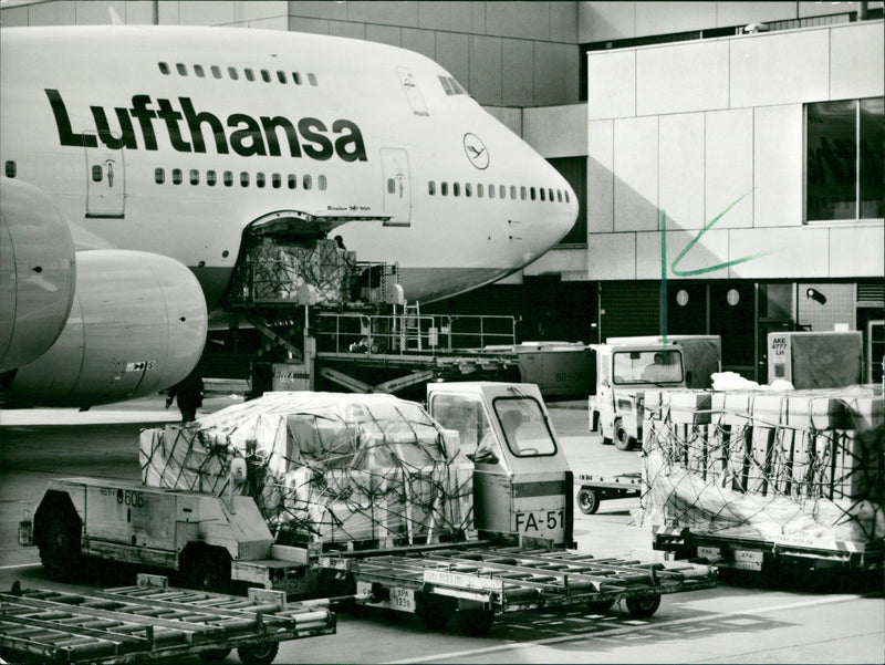 Lufthansa Boeing 747-200 - Vintage Photograph