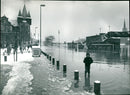 Main flood - Vintage Photograph