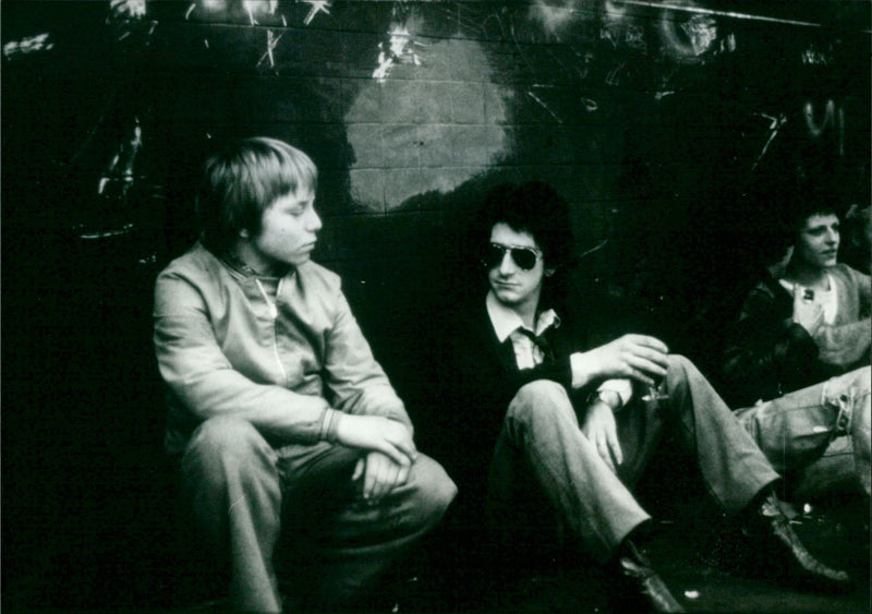 Bloody Kids (Blutige Streiche) - Vintage Photograph