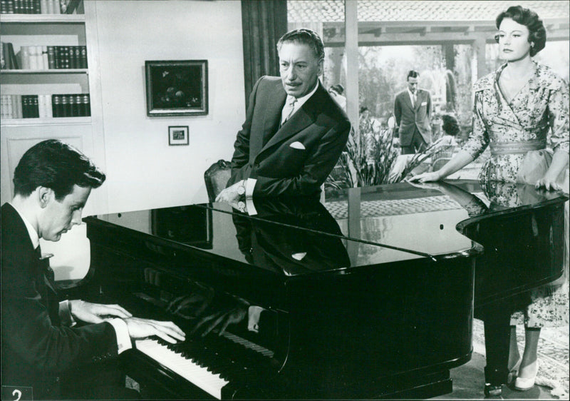Ein Herz kehrt Heim 1956 - Vintage Photograph