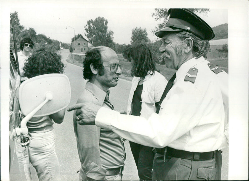 Heb melij Jet - Vintage Photograph