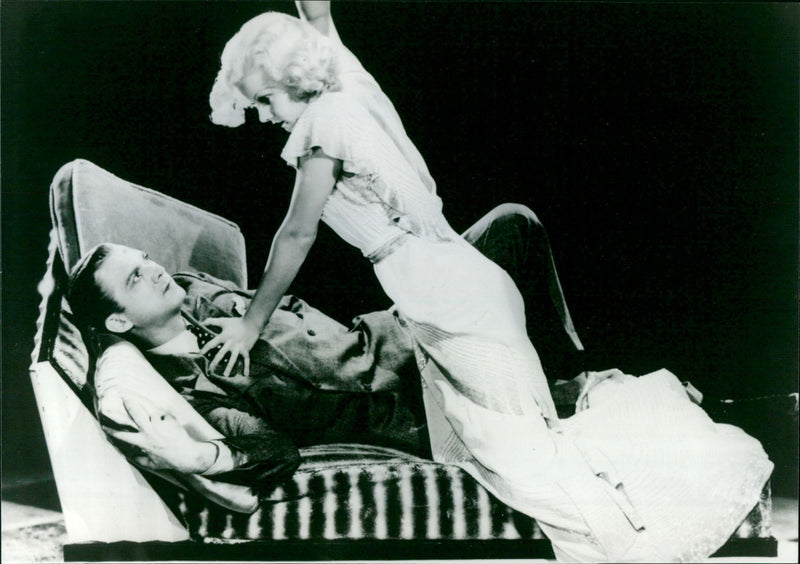 Jean Harlow and Lee Tracy - Bombshell - Vintage Photograph