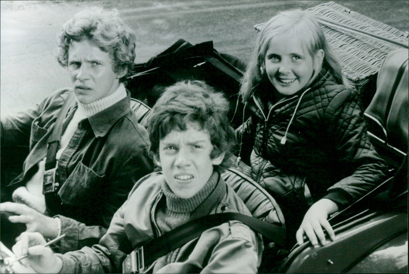 Peter Firth, Spencer Banks and Cynthia Lund - Diamonds on Wheels - Vintage Photograph