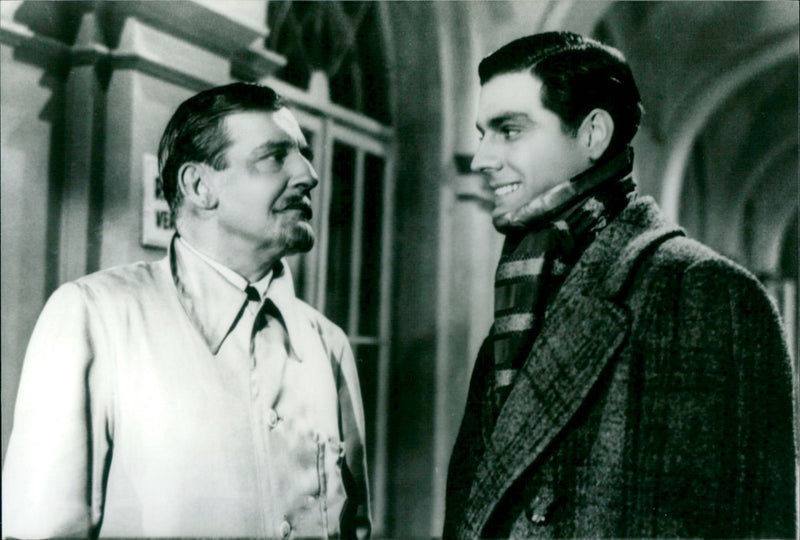 Der gebieterische Ruf - Vintage Photograph