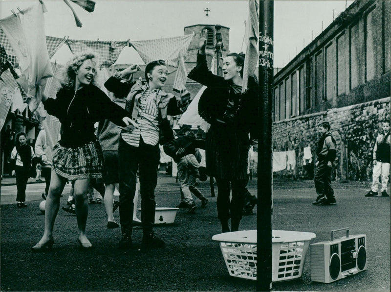 Angeline Ball, Bronnagh Gallagher and Maria Doyle - The Commitments - Vintage Photograph