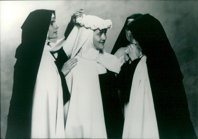 Thérèse - Vintage Photograph