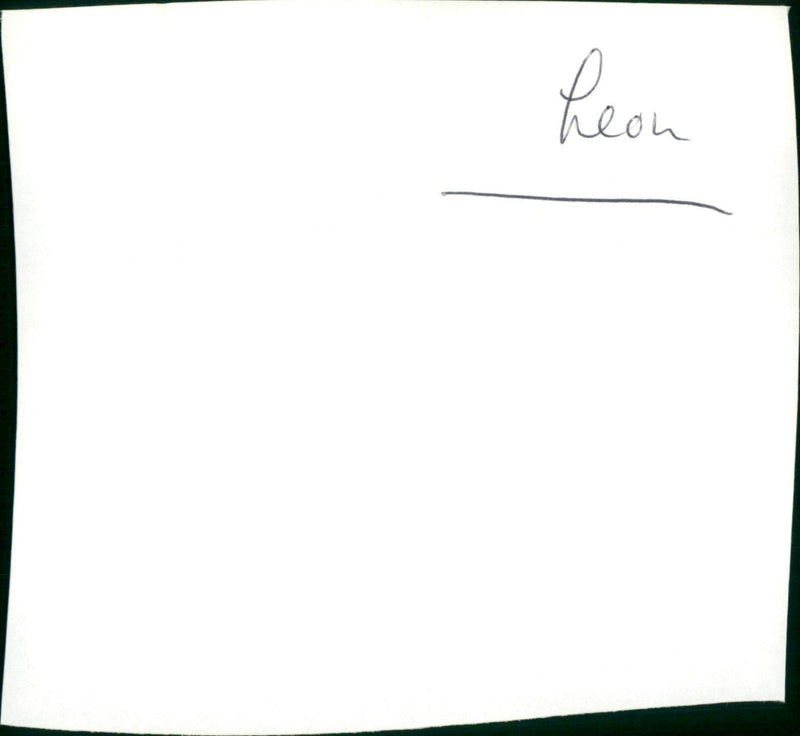 Léon - Vintage Photograph