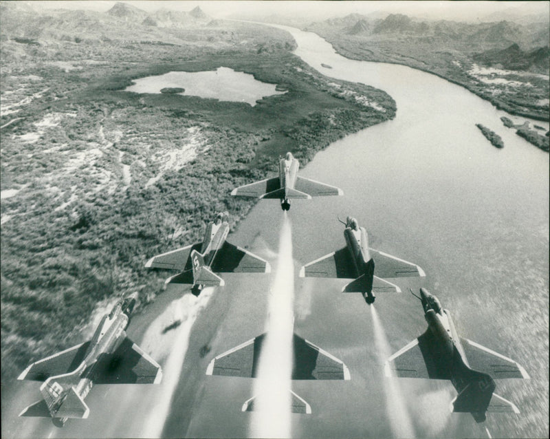To fly - Vintage Photograph