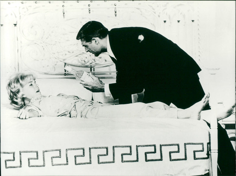 That Touch Of Mink (Ein Hauch von Nerz) - Vintage Photograph