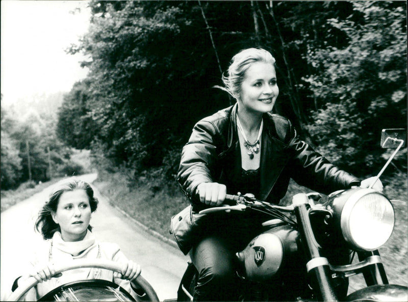 Grenzenlos - Vintage Photograph