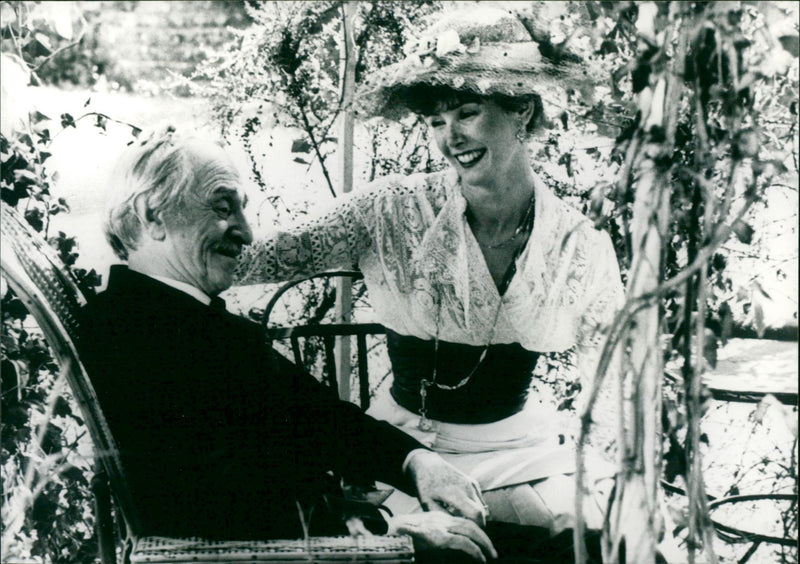 Un dimanche à la campagne - Vintage Photograph