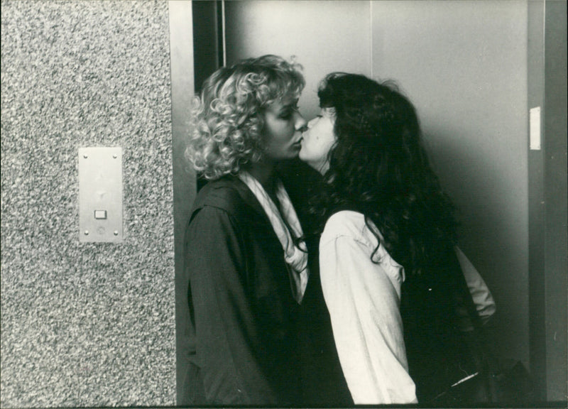 Een vrouw als Eva - Vintage Photograph