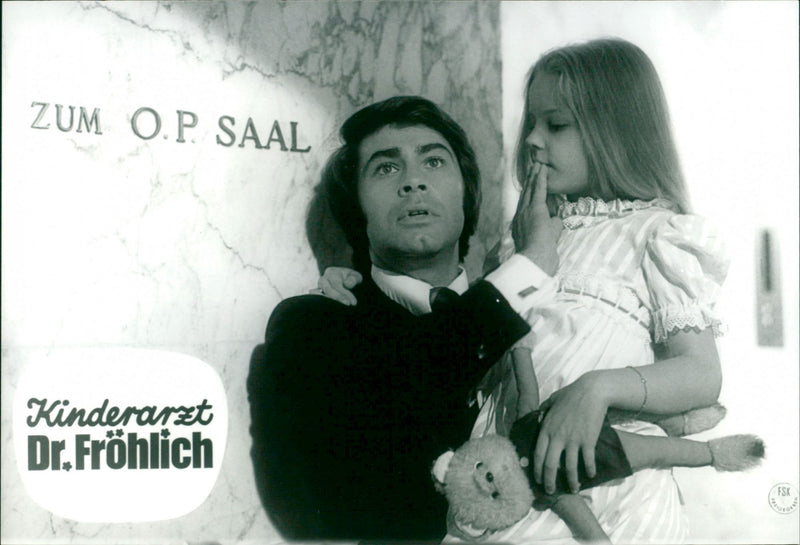 Kinderarzt Dr. Fröhlich - Vintage Photograph