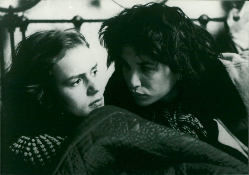 "Jaune revolver". - Vintage Photograph