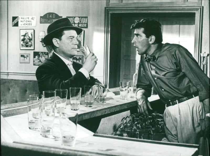 Je suis un sentimental 1955 - Vintage Photograph