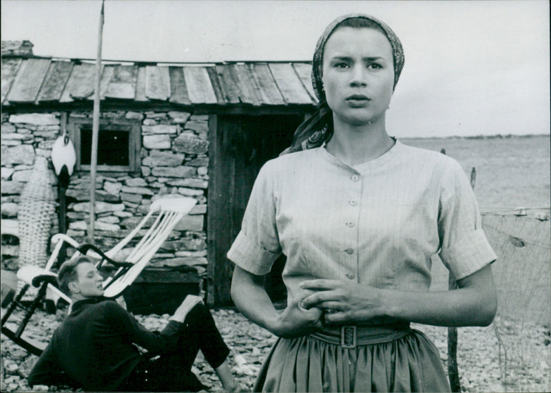 Young man and woman - Vintage Photograph