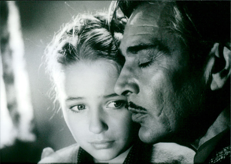 Der schweigende Engel - Vintage Photograph