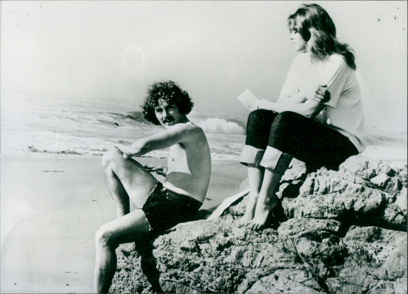 Timothy Bottoms and Lindsay Wagner - The Paper Chase - Vintage Photograph