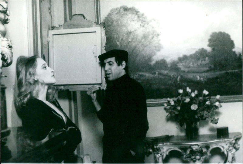 Mani di velluto - Vintage Photograph