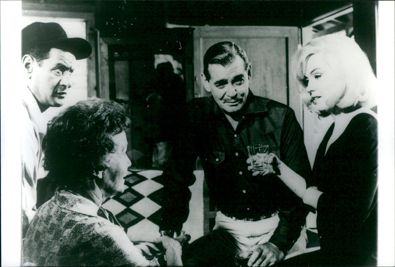 Marilyn Monroe, Clark Gable, Thelma Ritter and Eli Wallach - The Misfits - Vintage Photograph