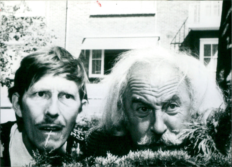 Peter en de vliegende autobus - Vintage Photograph