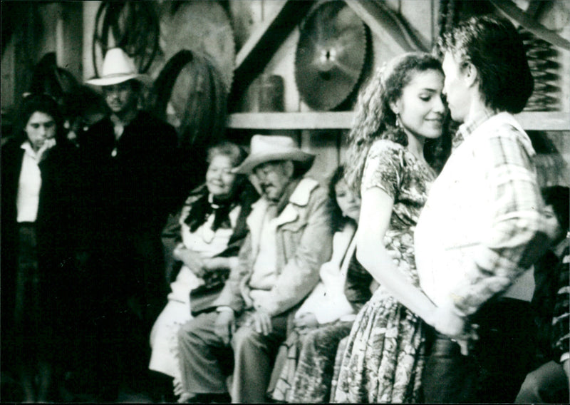 Pueblo de Madera - Vintage Photograph