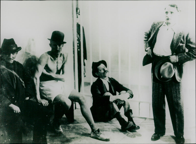 Le Million - Vintage Photograph