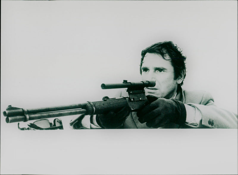 Robert Hossein - Point de chute - Vintage Photograph