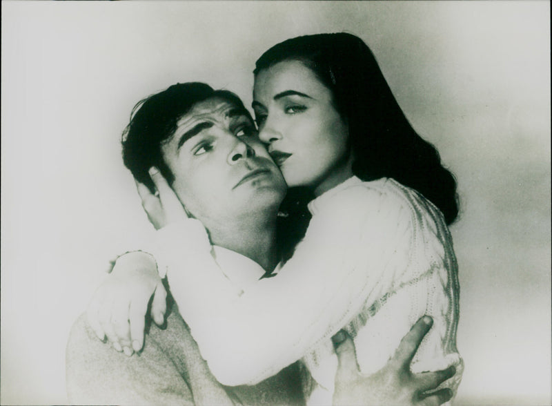 Ella Raines and Rod Cameron  - The Runaround - Vintage Photograph